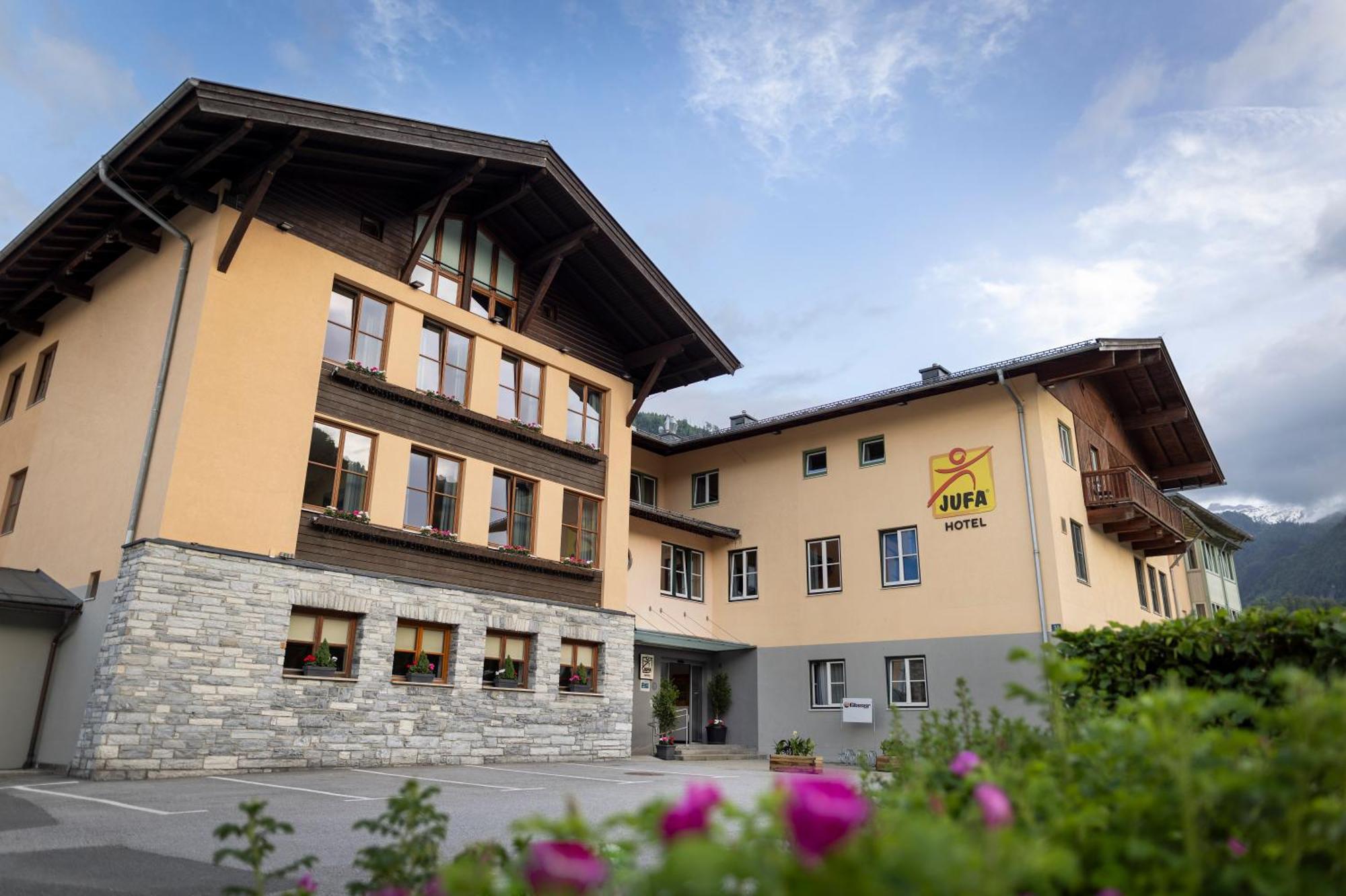 Jufa Hotel Kaprun - Summercard Included Extérieur photo